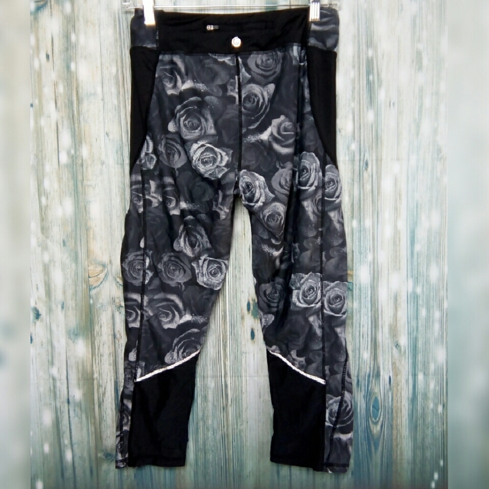 Purity rose print mesh leg yoga capris - Picture 2 of 8
